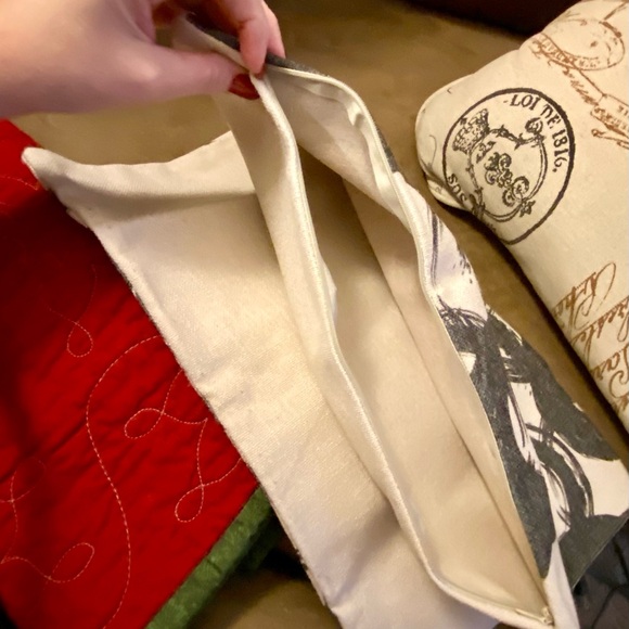 Cream & Dk. Grey Circles Pillow Cover - Picture 2 of 4